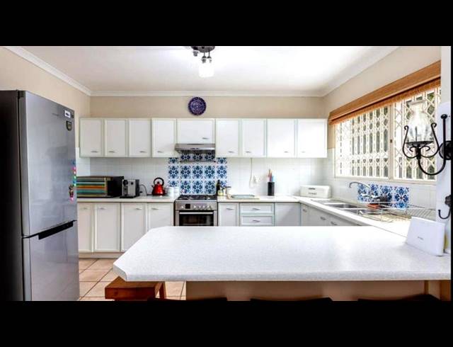 3 BEDROOM TOWNHOUSE FOR SALE IN HOUT BAY CENTRAL